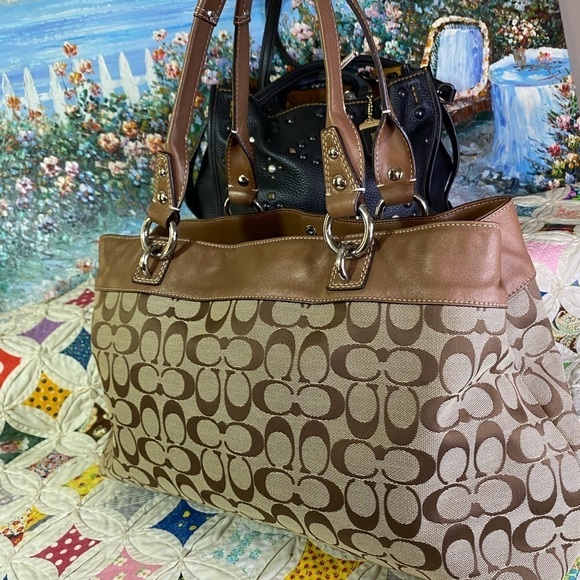 Coach Penelope - Picture 7 of 14